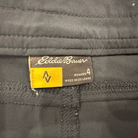 Eddie Bauer trail cargo shorts| size 4 - Picture 2 of 3